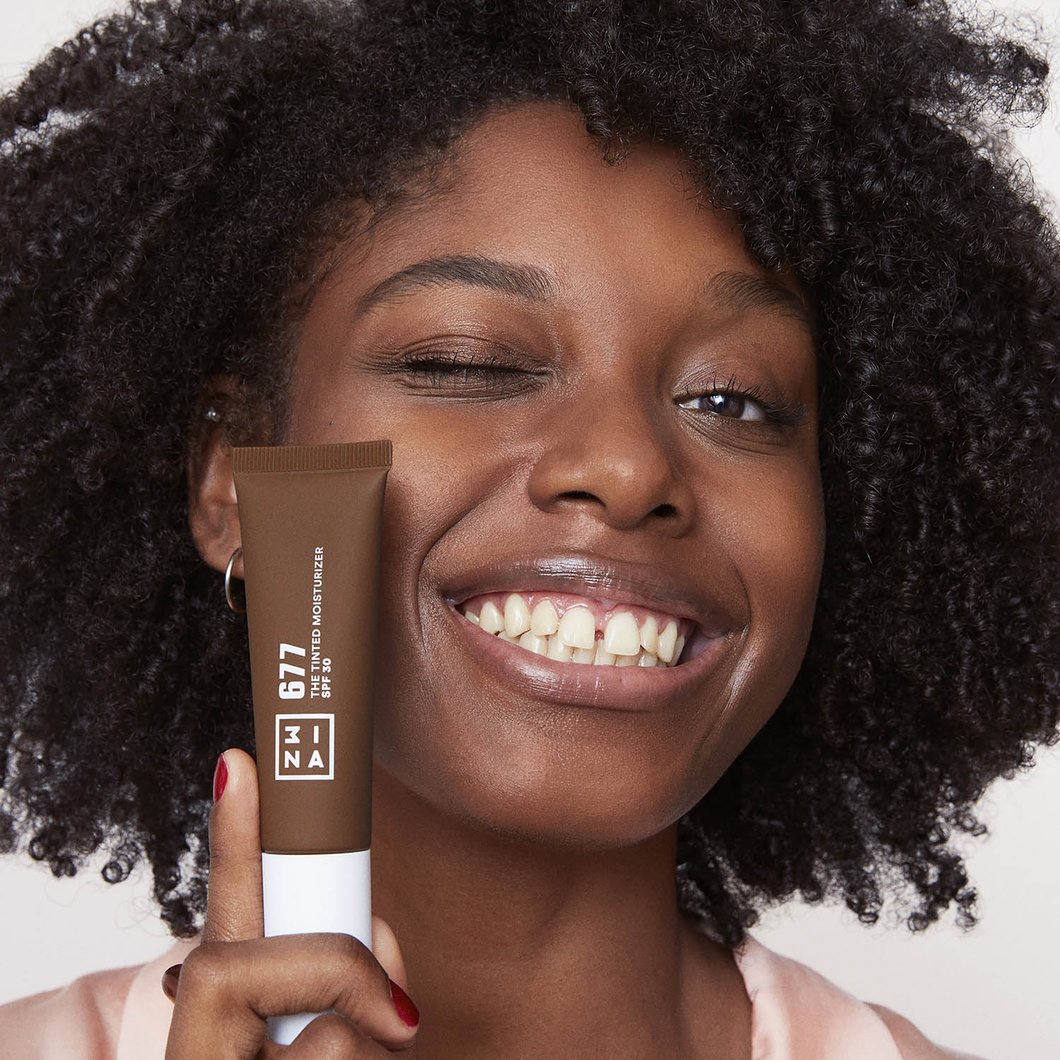 THE TINTED MOISTURIZER SPF30 (BASE HIDRATANTE CON COLOR)